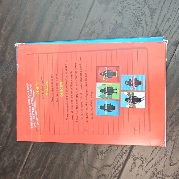 Spy School: Top Secret Collection - Picture 4 of 4